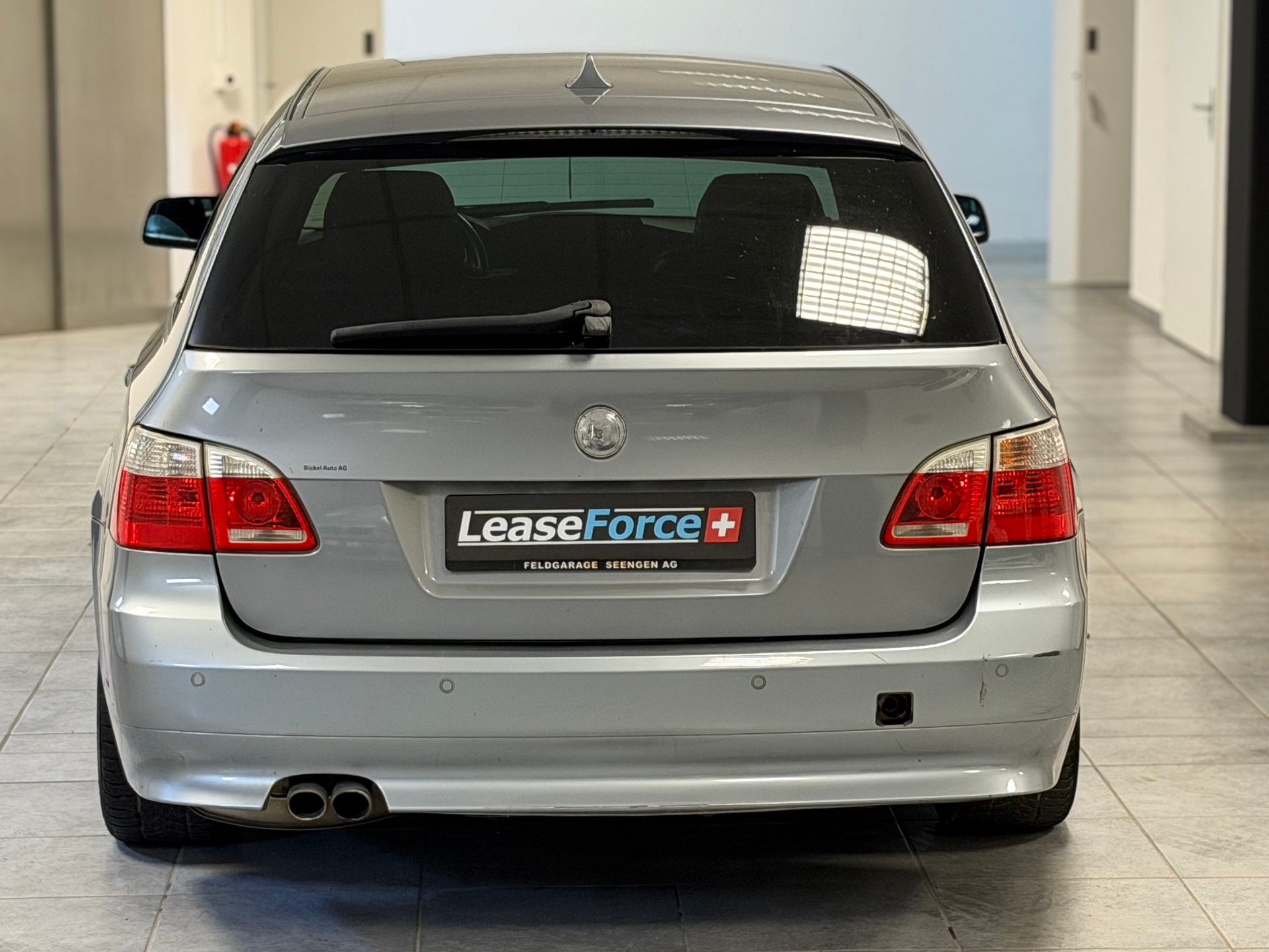 BMW 530xd Touring-image-13