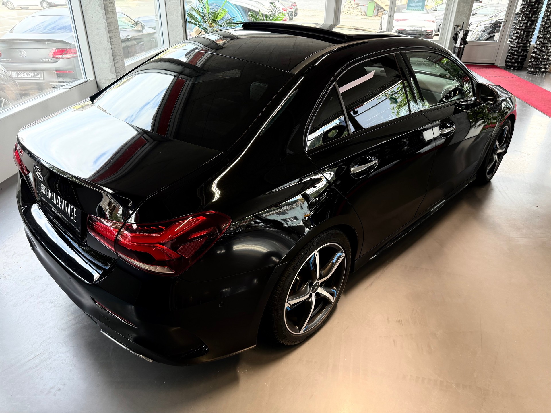 MERCEDES-BENZ A 200 AMG Line 7G-DCT-image-6