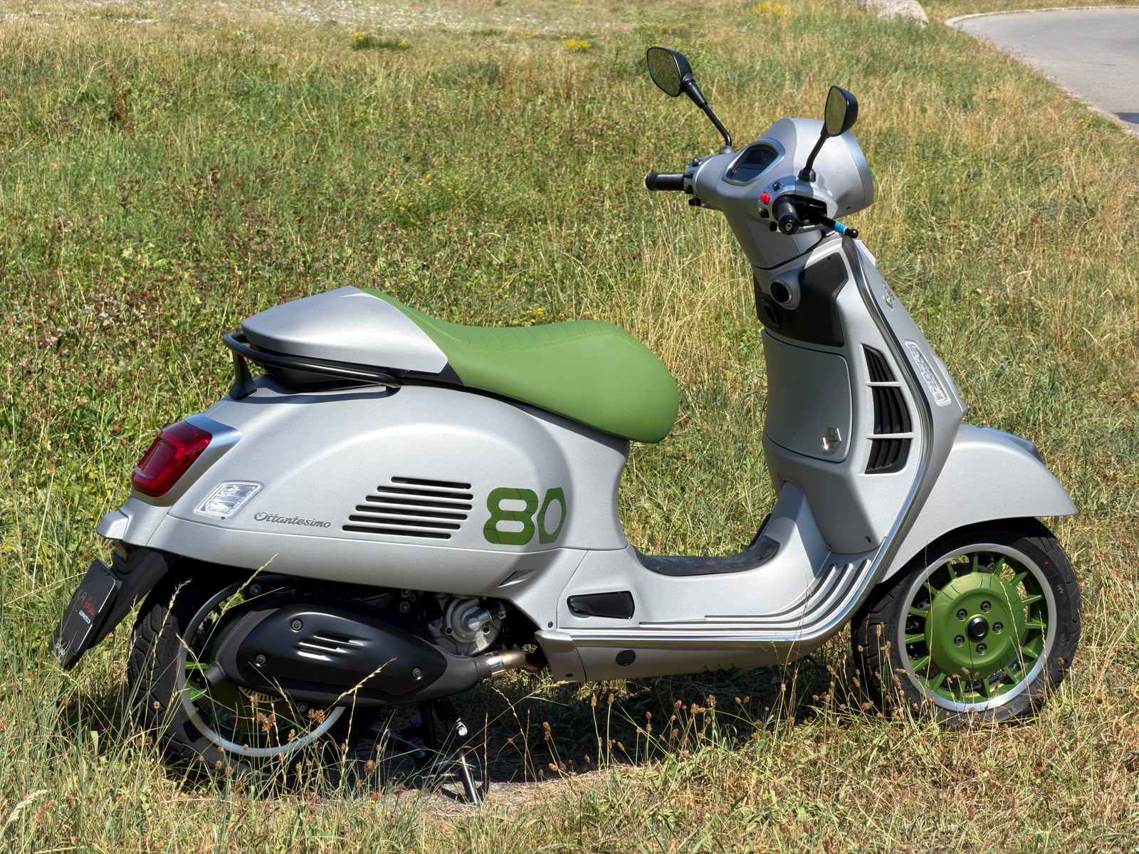 PIAGGIO Vespa GTS 310 Edizione Ottantesimo-image-1