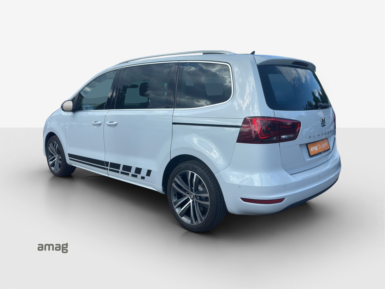 SEAT Alhambra 2.0 TDI 4Drive SWISS FR-image-2