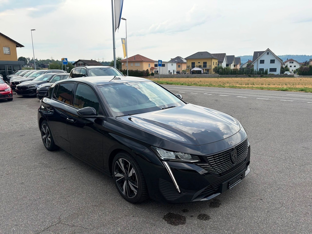PEUGEOT 308 1.2 Pure Tech GT Pack EAT8-image-11
