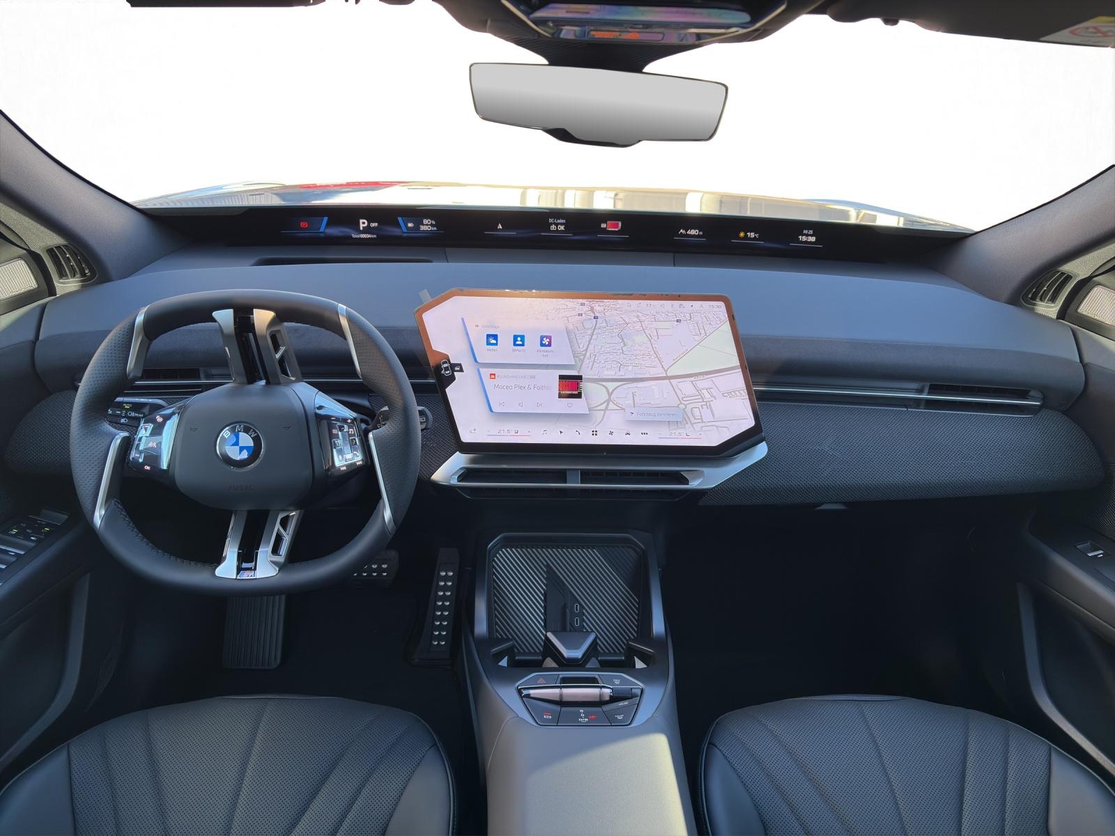 BMW iX3 50 xDrive-image-12