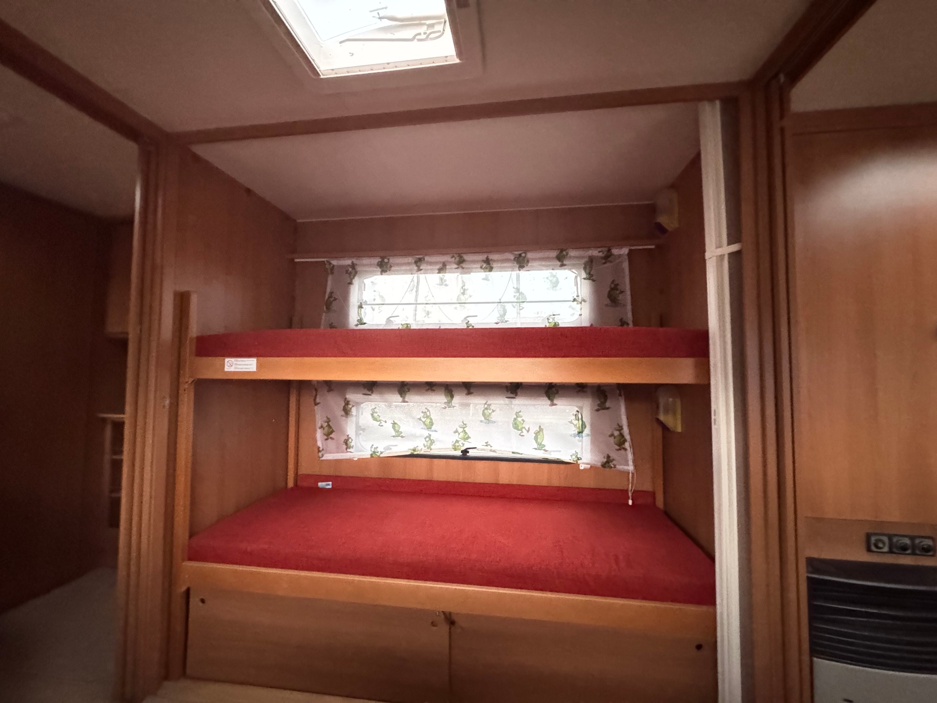 DETHLEFFS Lifestyle Vorzelt - Kajüte Stockbett bis zur 9 Schlafplätze-image-12