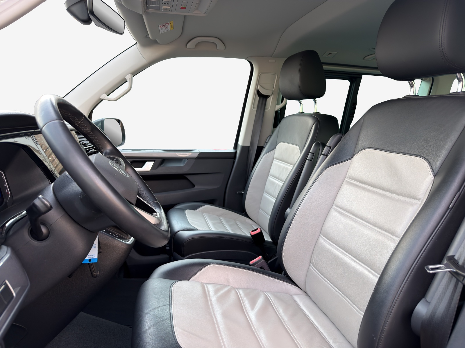 VW T6.1 Multivan 2.0 TDI Highline Liberty 4Motion DSG-image-15