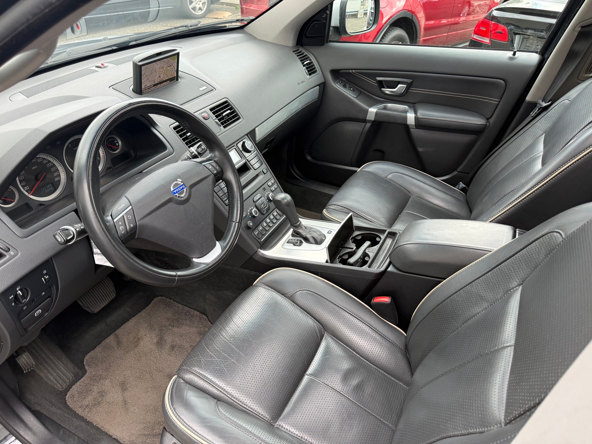 VOLVO XC90 D5 AWD Executive Geartronic-image-14