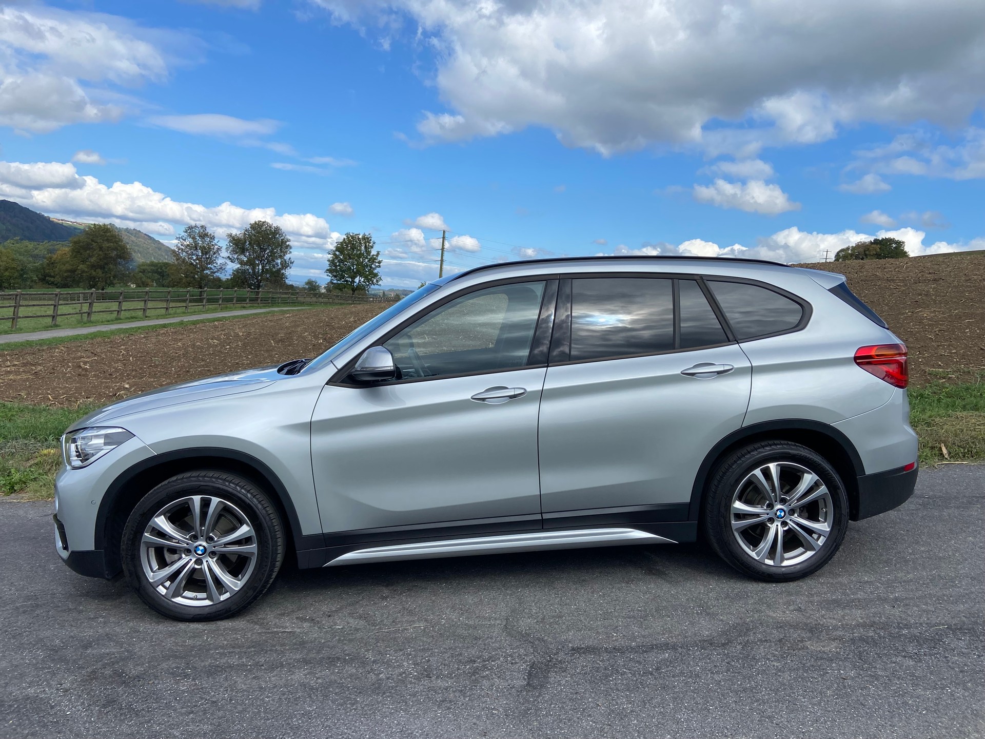 BMW X1 xDrive 18d Sport Line Steptronic-image-1