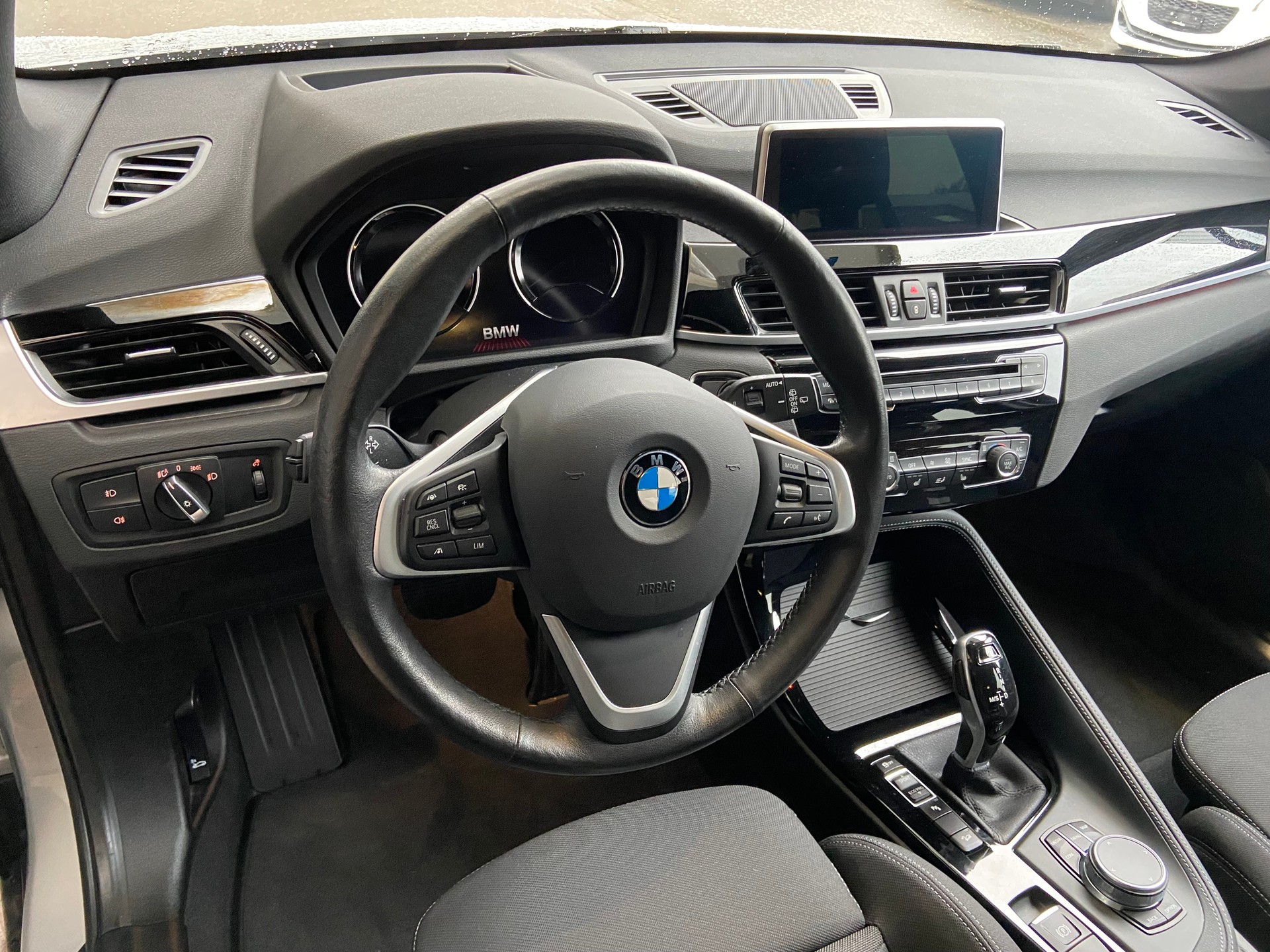 BMW X1 xDrive 18d Sport Line Steptronic-image-5