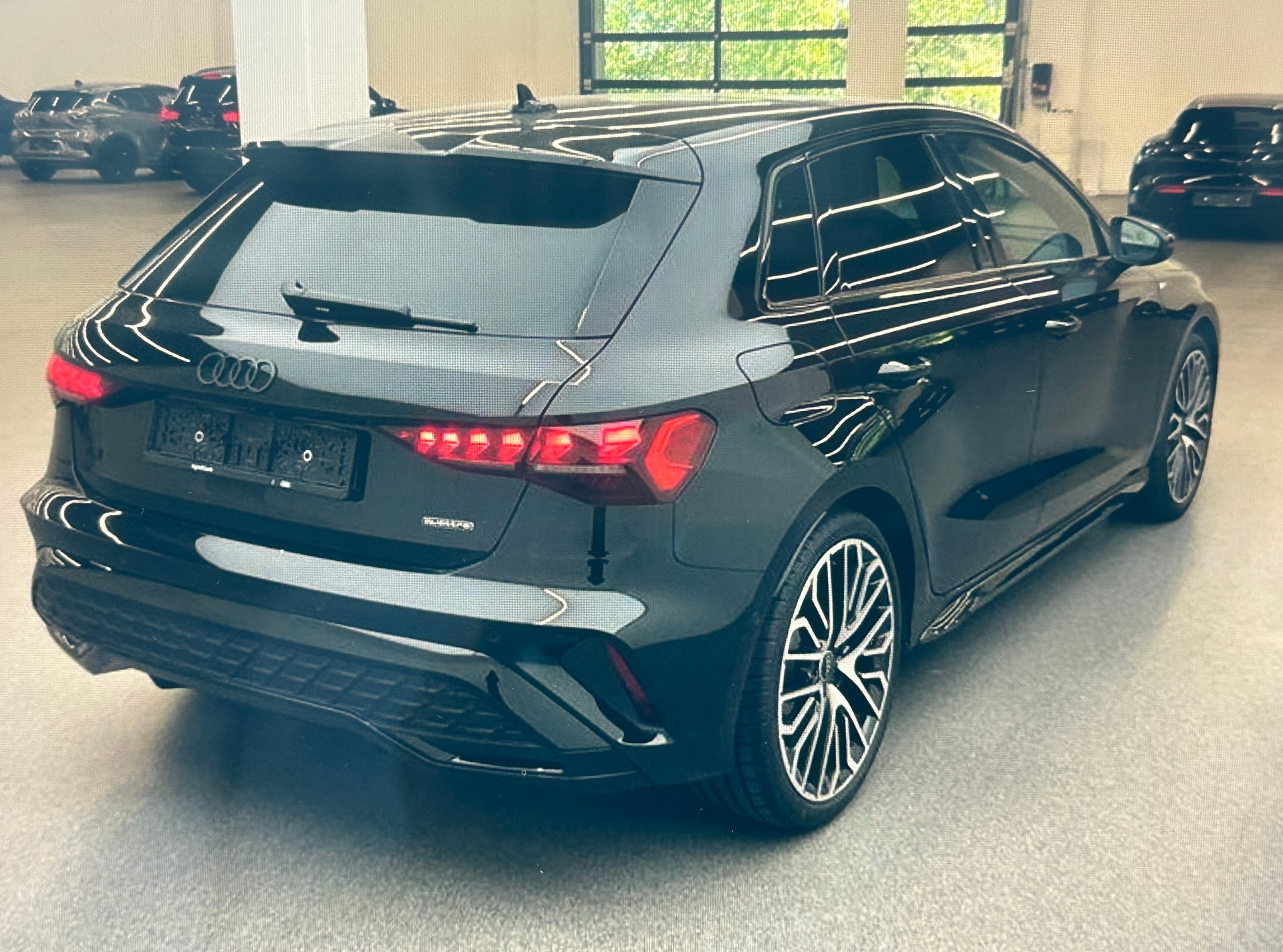 AUDI A3 Sportback TFSI 150 kW quattro S line S trconic(CH Auto)-showroom-element-2