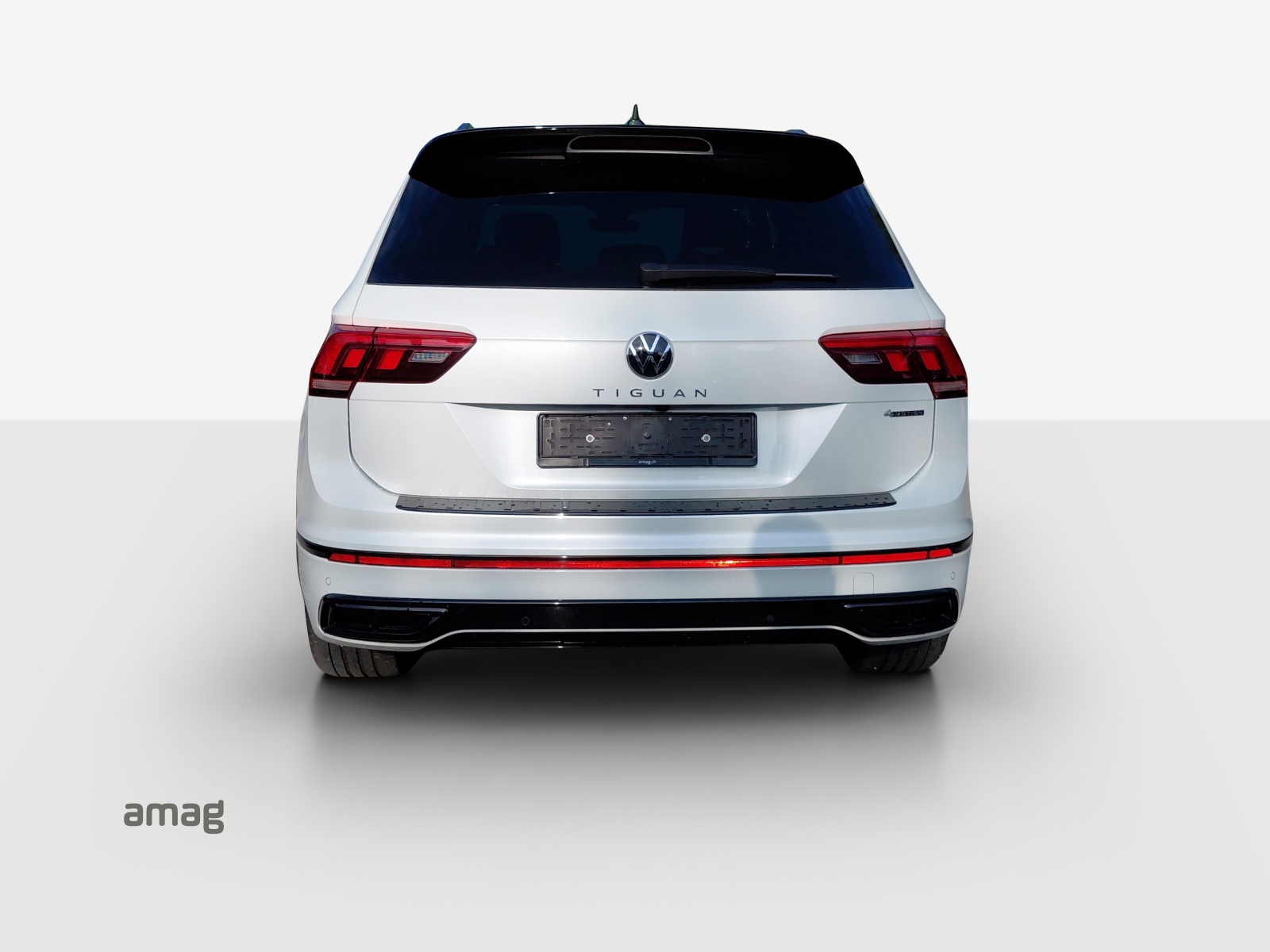 VW Tiguan 2.0TSI R-Line 4Motion DSG-showroom-element-3