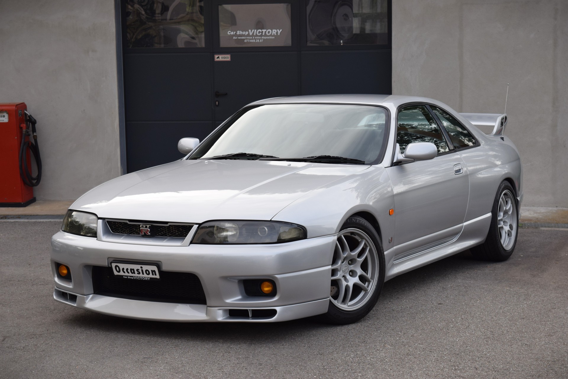 NISSAN Skyline R33 GT-R