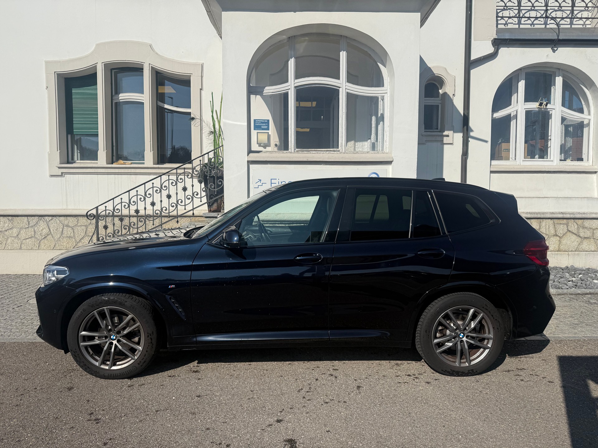 BMW X3 20d xDrive M-SPORT-showroom-element-3