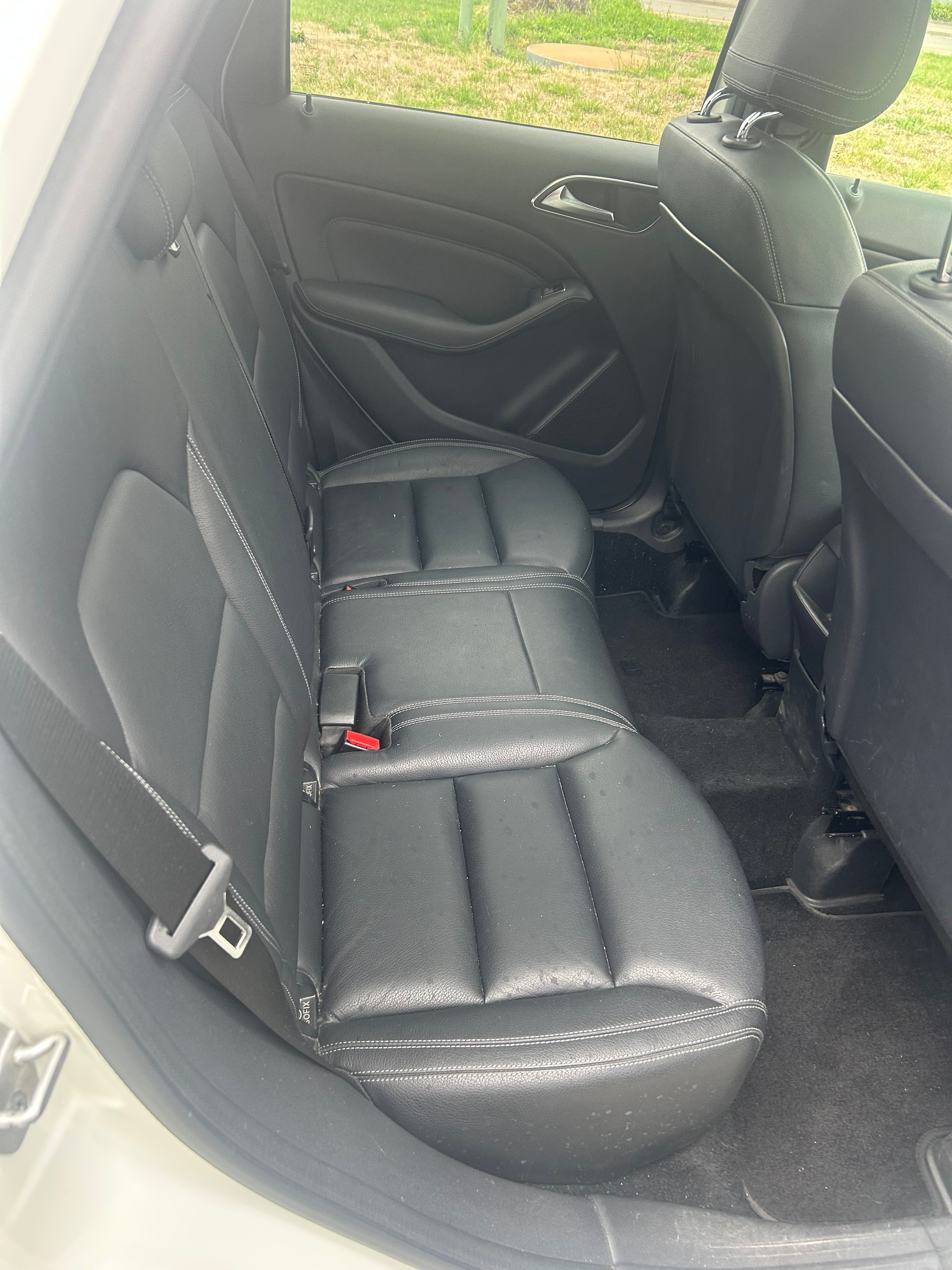 MERCEDES-BENZ B 200 7G-DCT-showroom-element-3