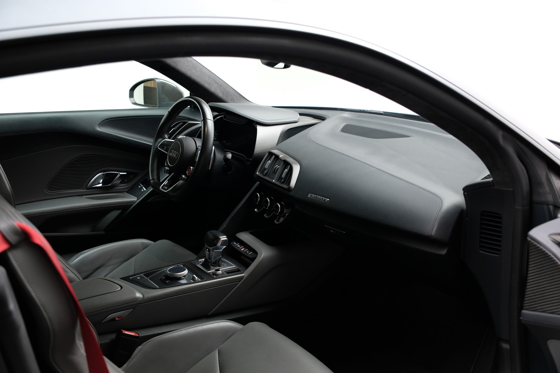 AUDI R8 Coupé 5.2 plus S-Tronic-image-16