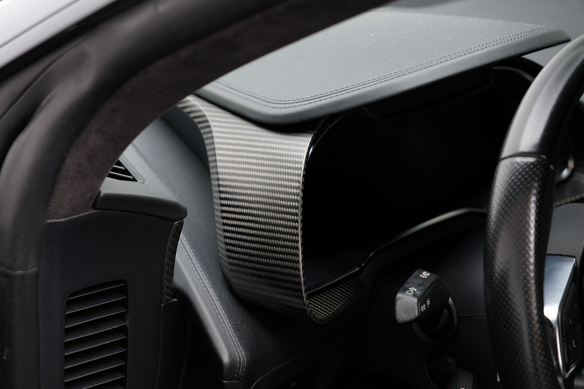 AUDI R8 Coupé 5.2 plus S-Tronic-image-23