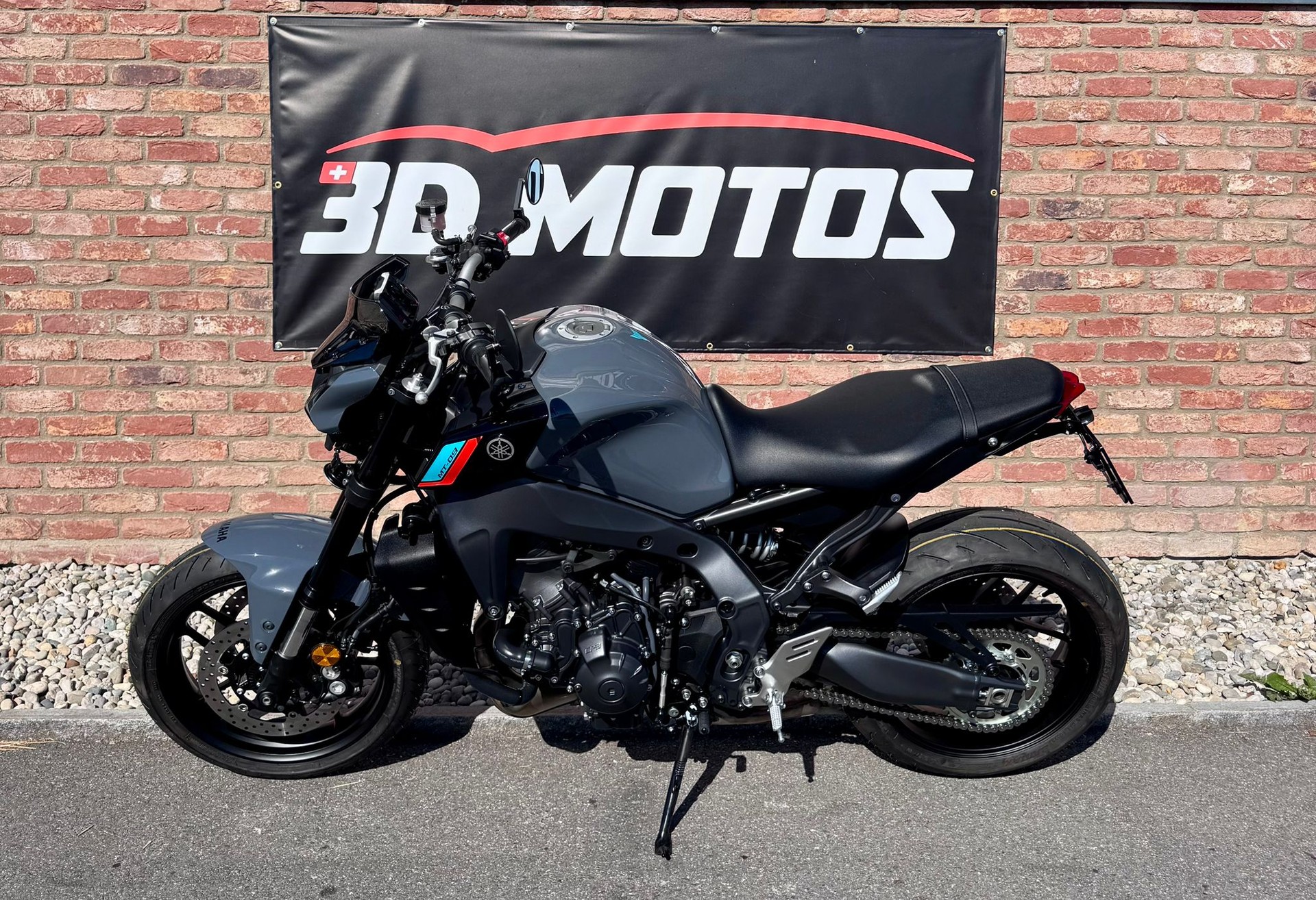 YAMAHA MT-09 Dark – MY 2023