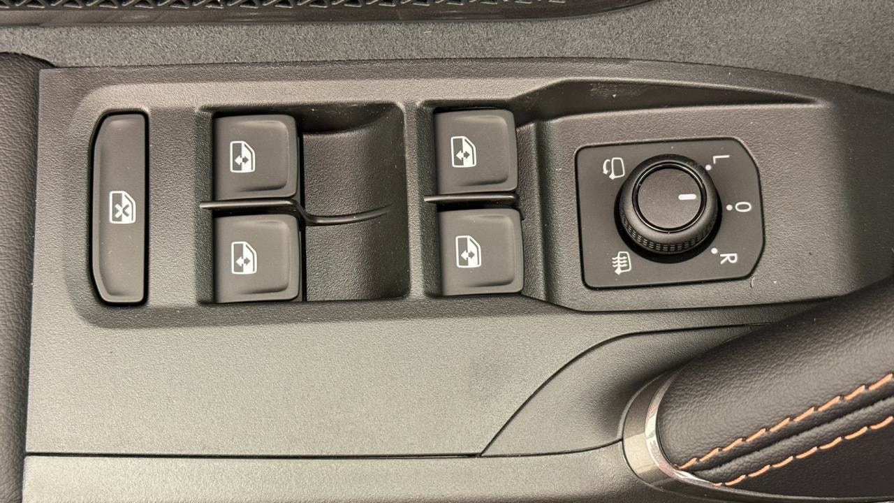 CUPRA LEON ST 1.5 e-HYBRID pHEV VZ DSG-image-8
