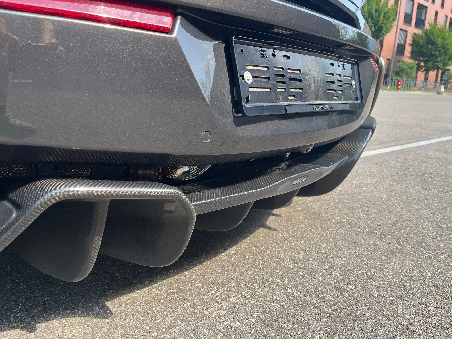 McLAREN 570GT-image-8