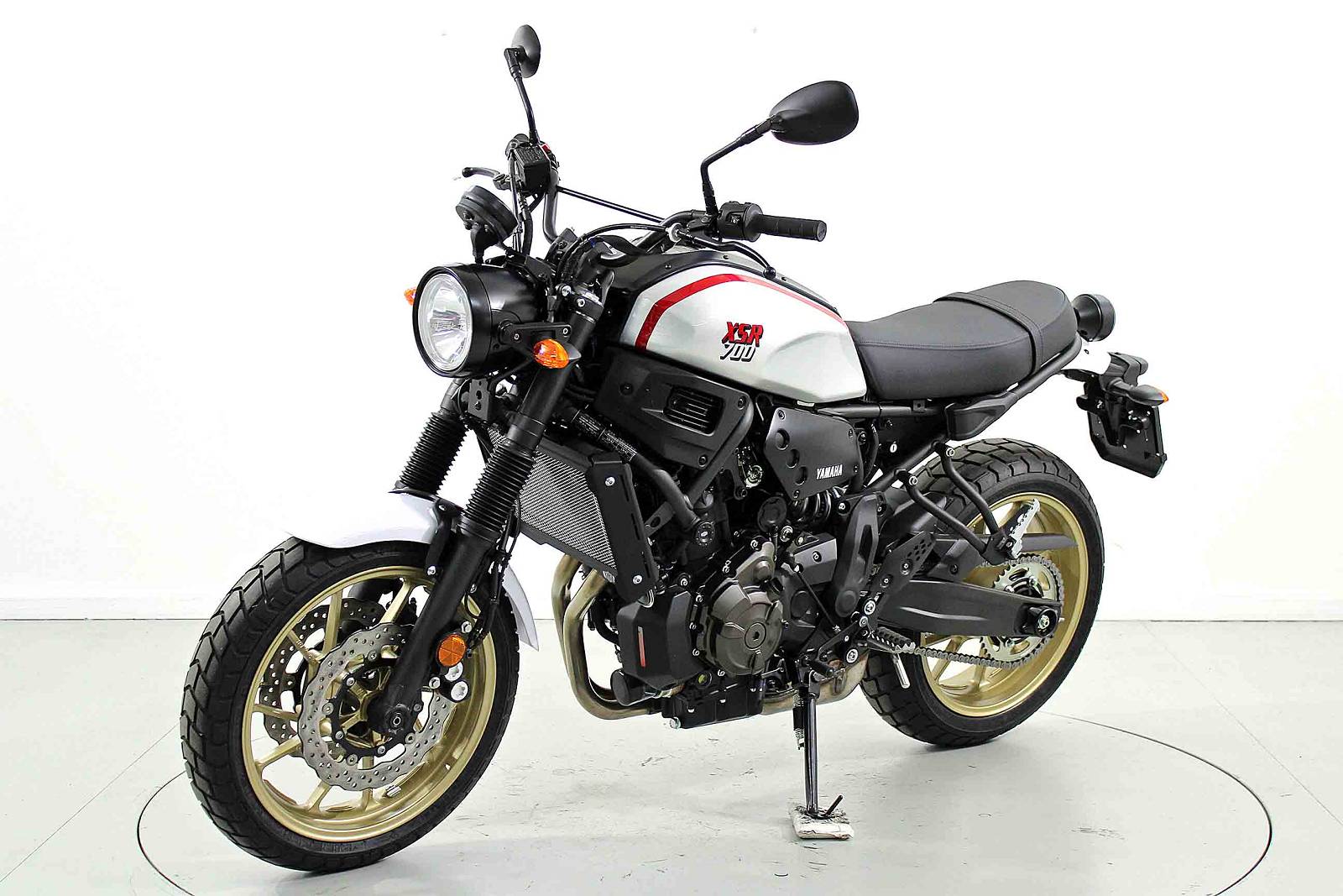 YAMAHA XSR 700 Tribute ABS-image-2