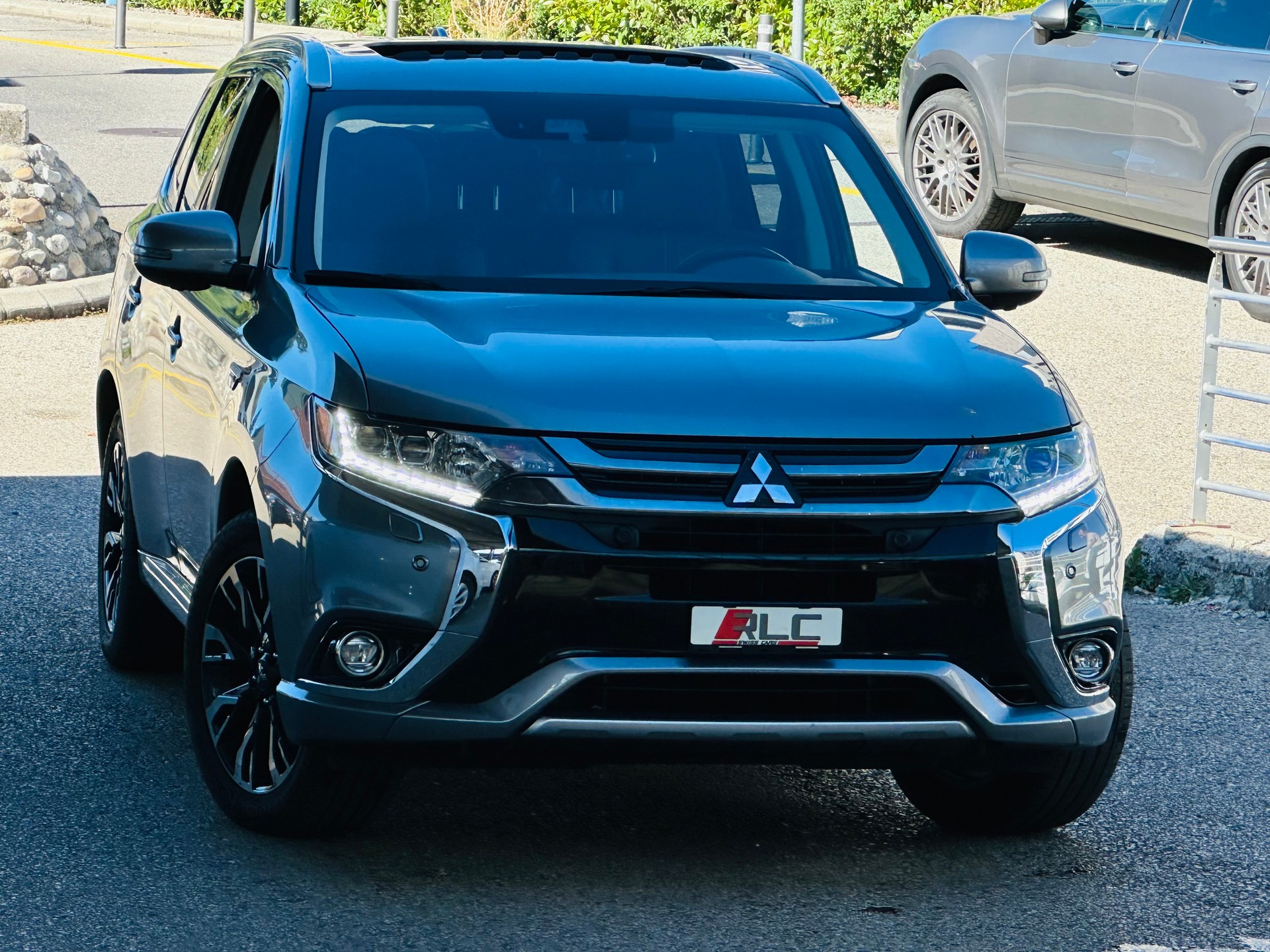 MITSUBISHI Outlander 2.0 PHEV Diamond Annivers. 4WD Automatic-image-5