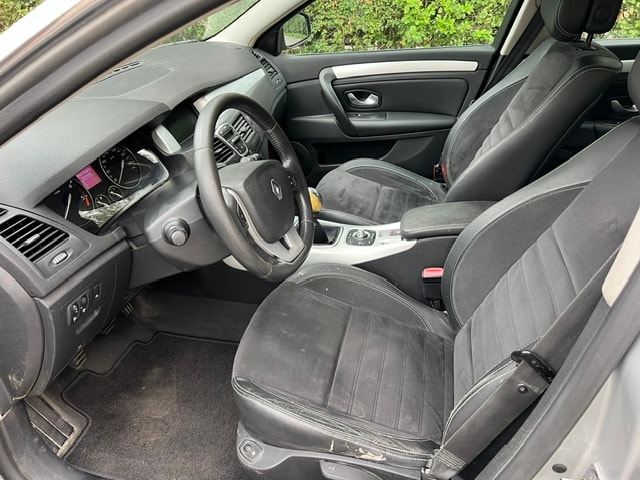 RENAULT Laguna Grandtour 2.0 dCi Expression-image-6