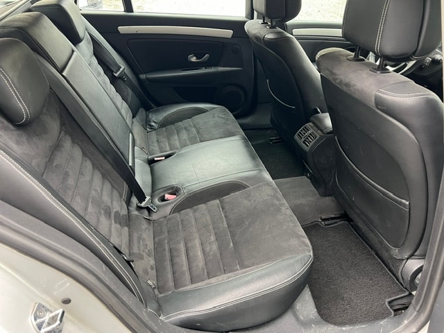 RENAULT Laguna Grandtour 2.0 dCi Expression-image-10
