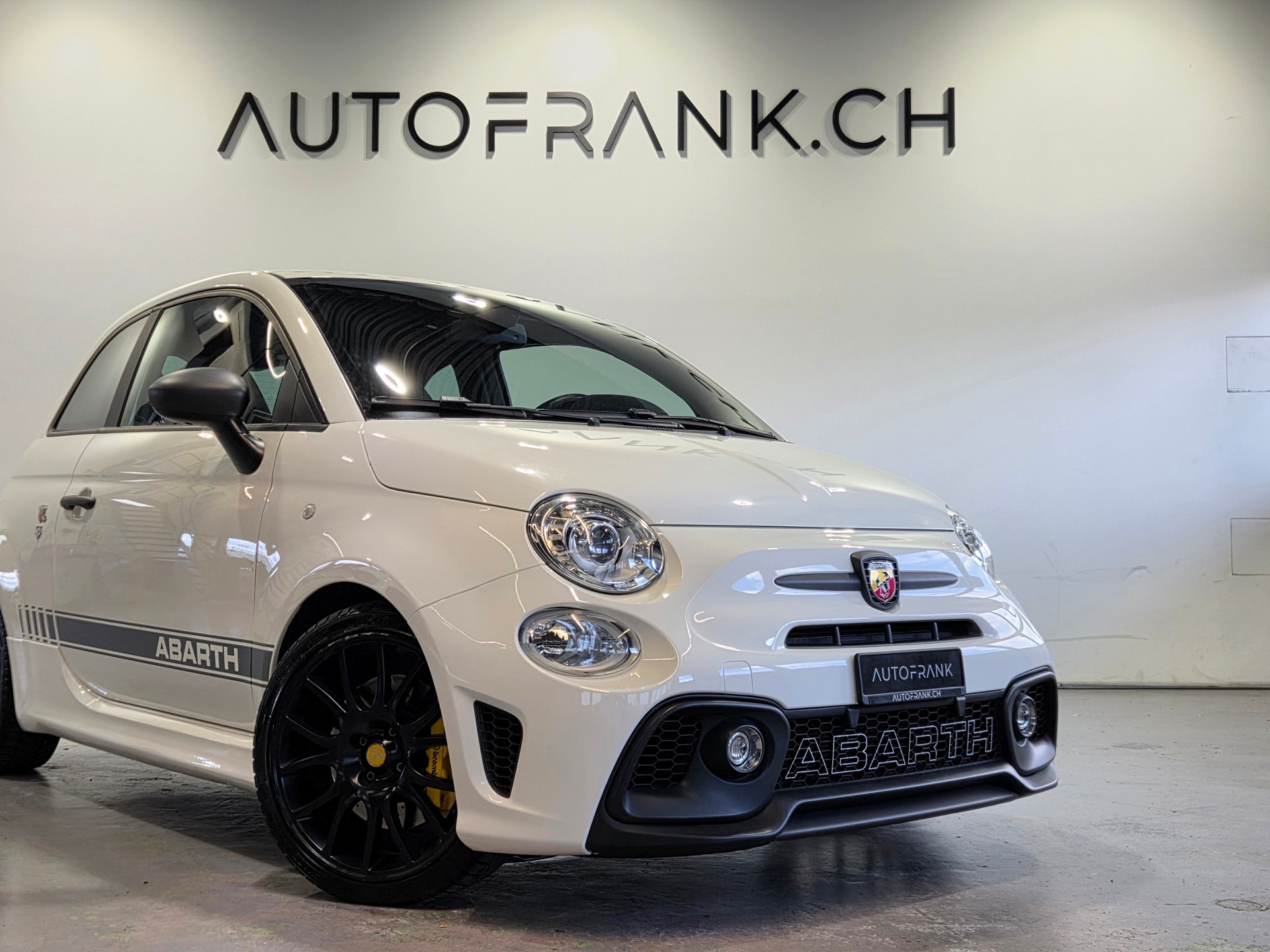 FIAT 595 Abarth 1.4 T-Jet 180 Competizione-showroom-element-1