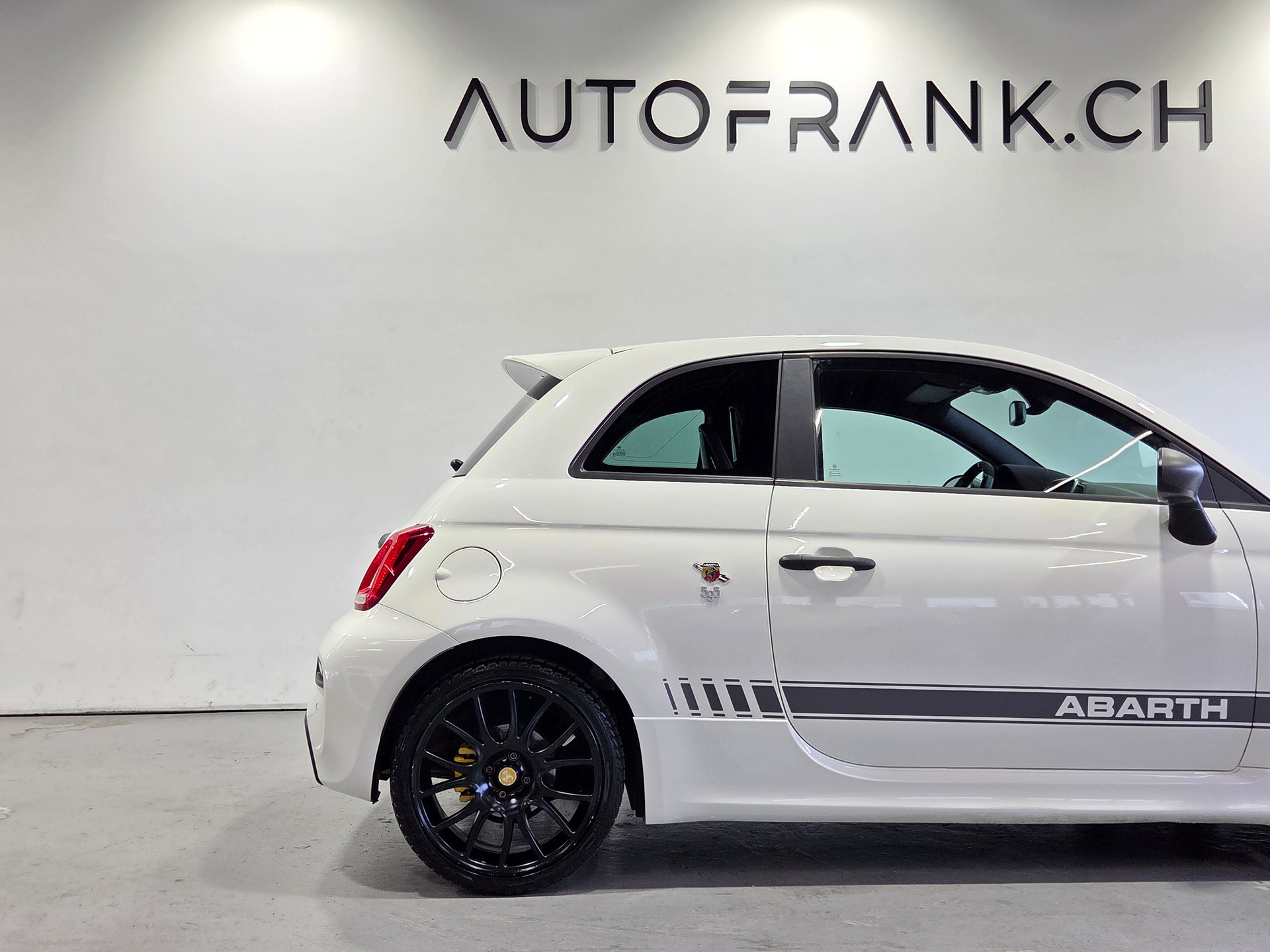 FIAT 595 Abarth 1.4 T-Jet 180 Competizione-image-5