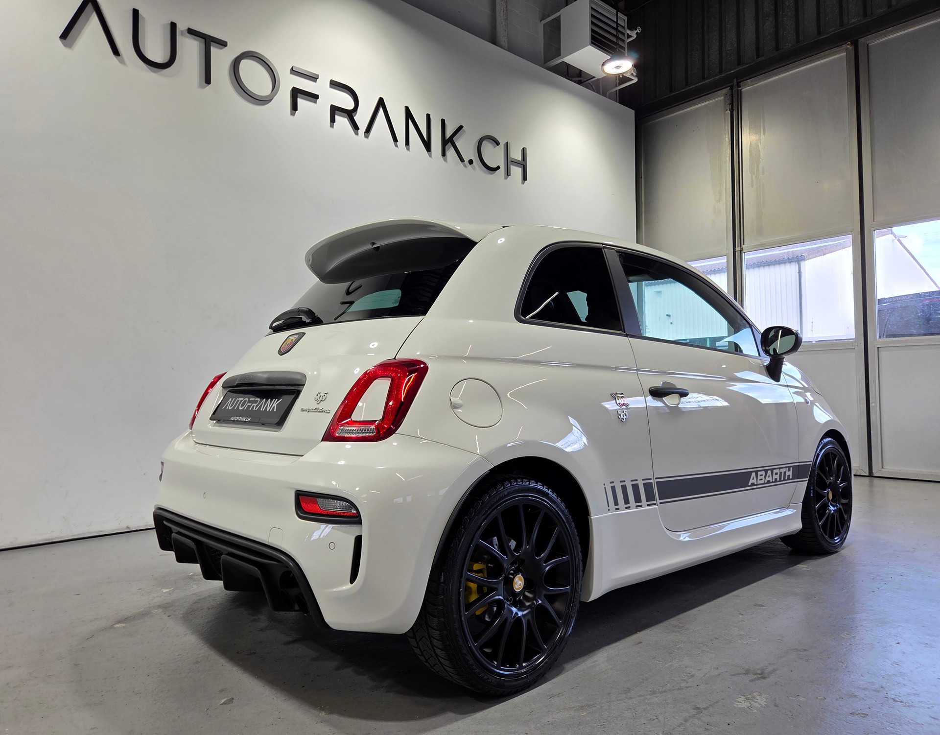 FIAT 595 Abarth 1.4 T-Jet 180 Competizione-image-7