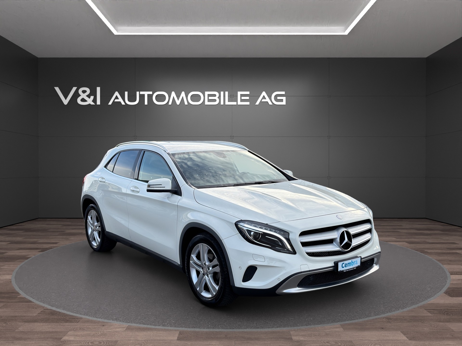 MERCEDES-BENZ GLA 220 CDI Urban 4Matic 7G-DCT-showroom-element-1