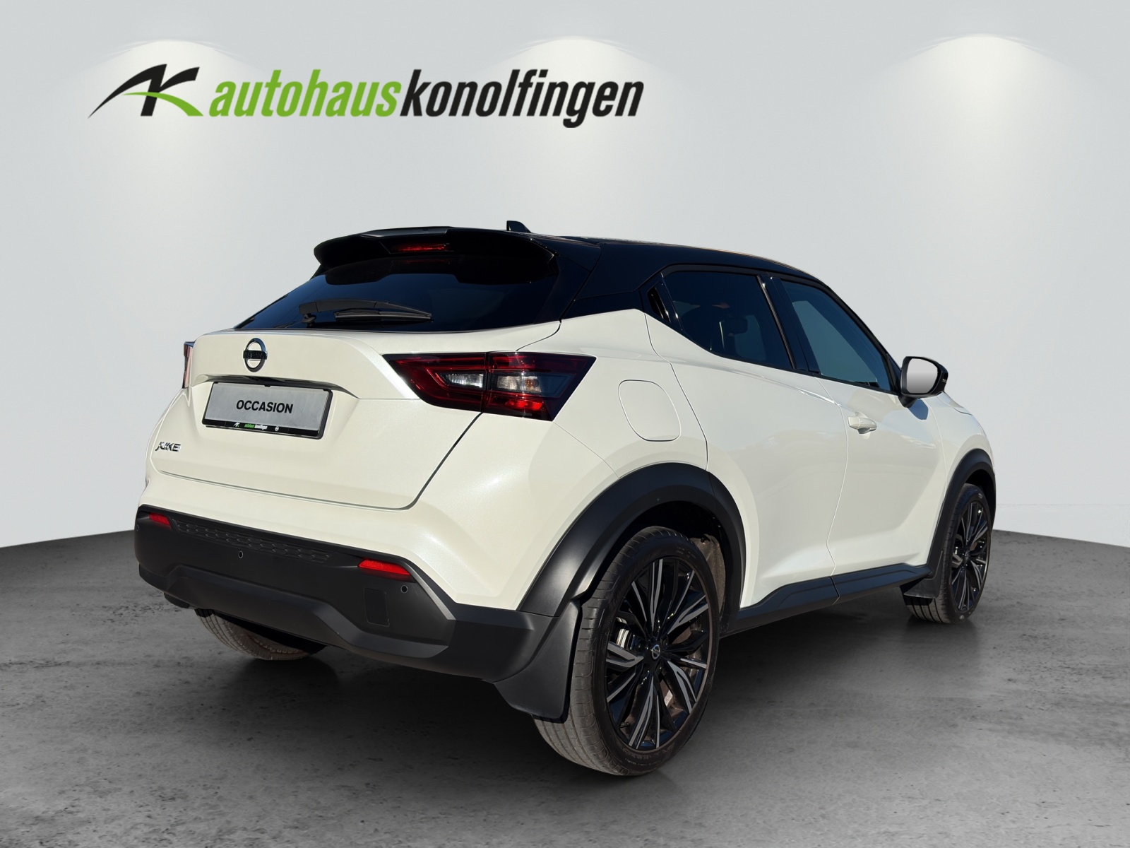 NISSAN Juke 1.0 DIG-T Tekna-showroom-element-3
