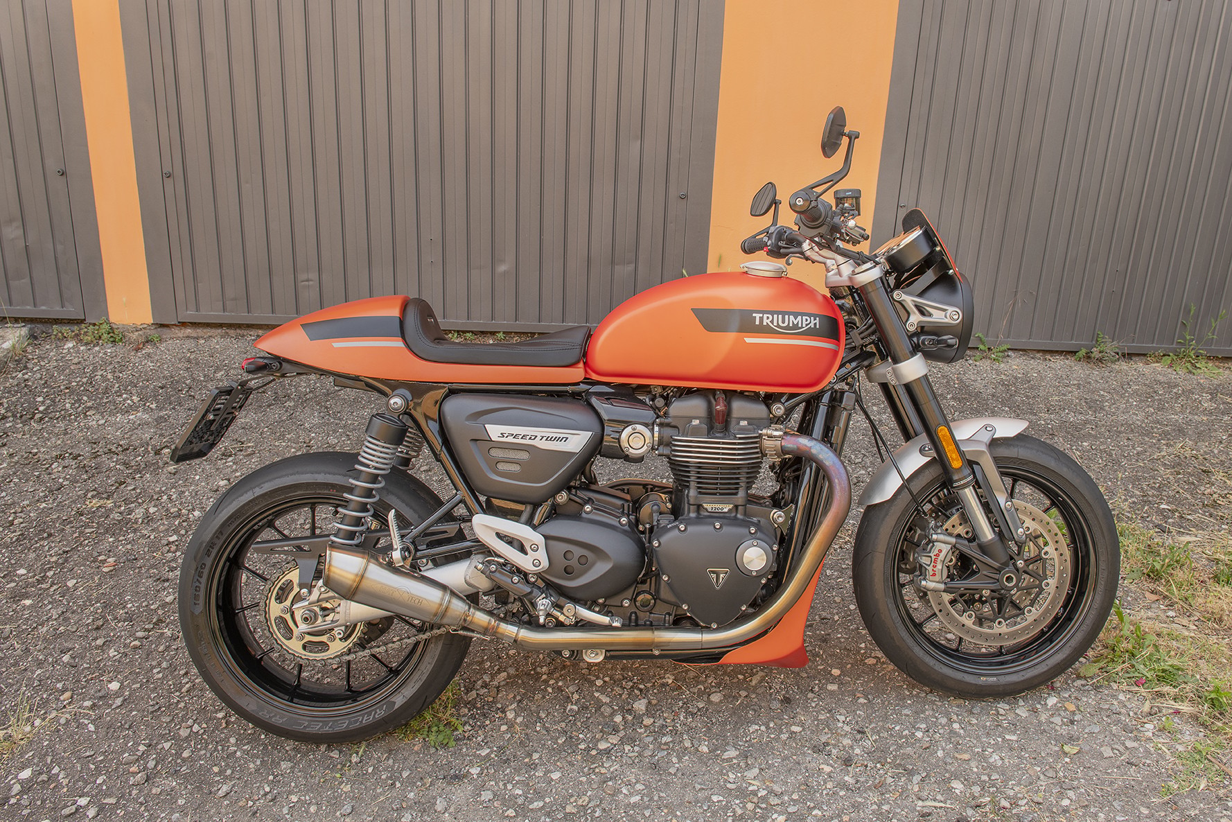 TRIUMPH Speed Twin 1200-image-2