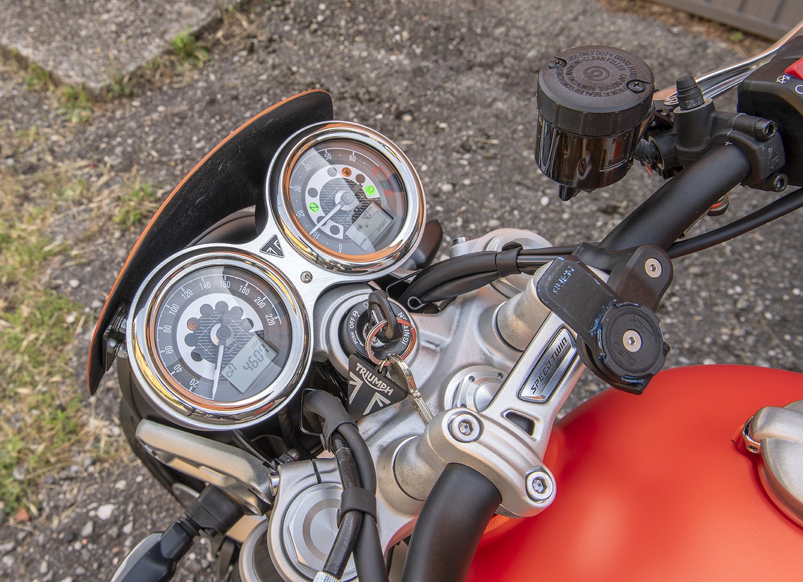 TRIUMPH Speed Twin 1200-image-10
