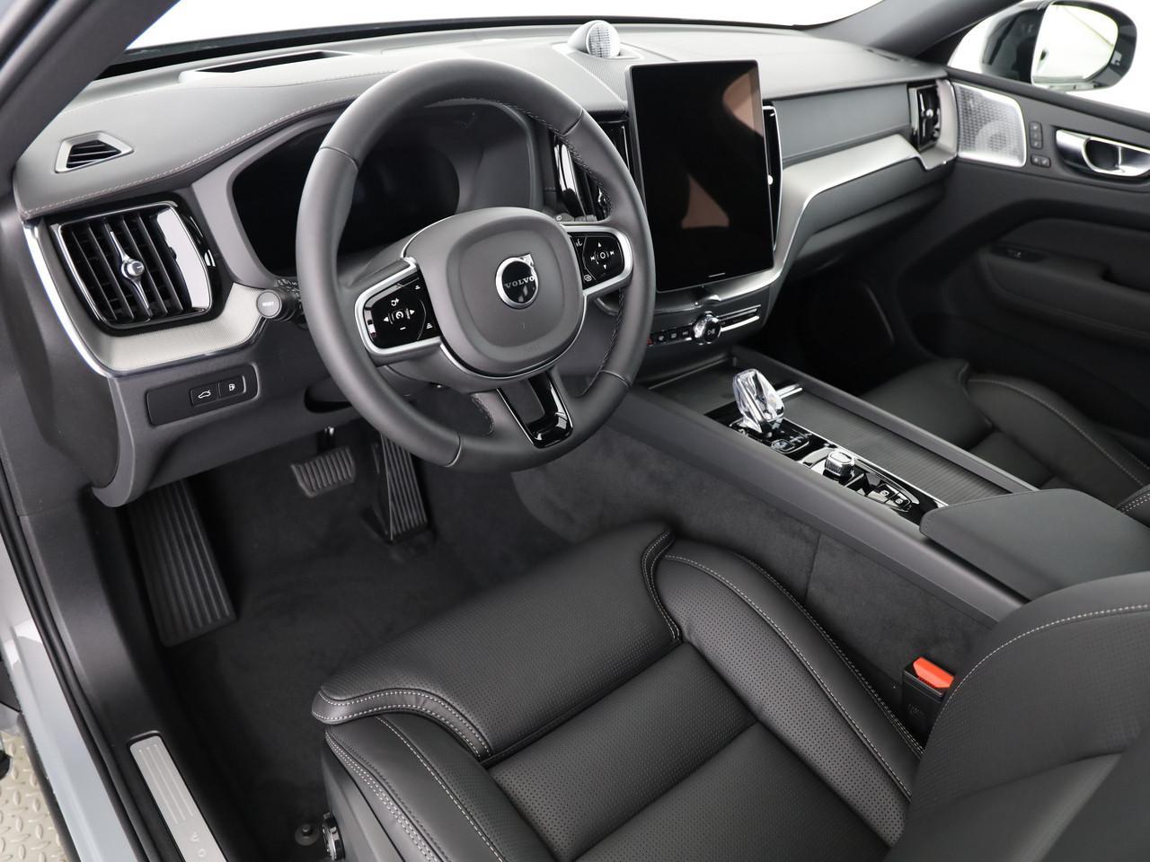 VOLVO XC60 2.0 T8 TE Black Edition eAWD-image-7