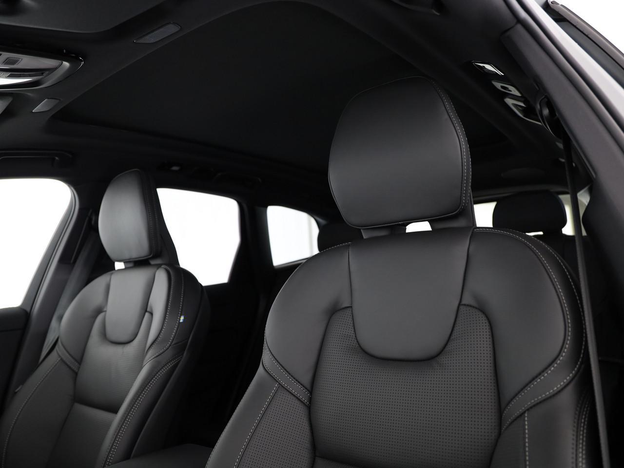 VOLVO XC60 2.0 T8 TE Black Edition eAWD-image-13