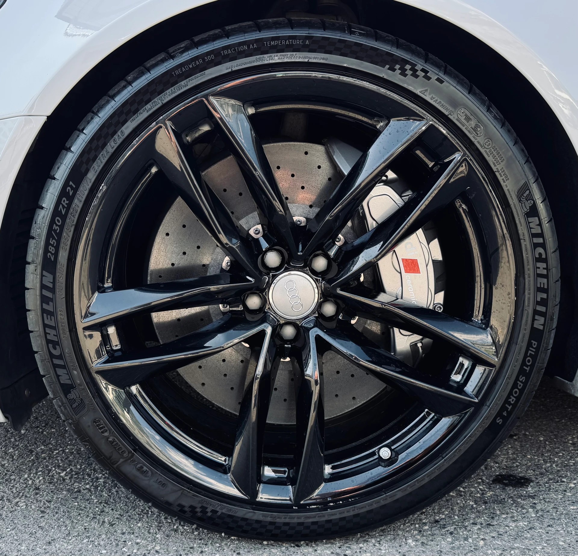 AUDI RS6 Avant 4.0 TFSI V8 quattro Tiptronic-image-23