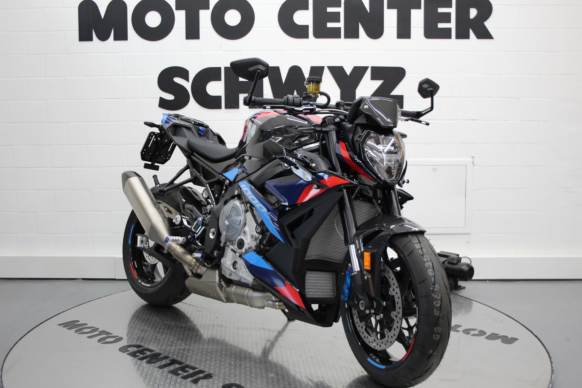 BMW M 1000 R-image-1