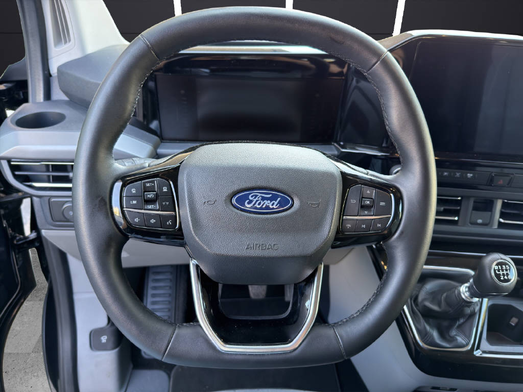 FORD Tourneo Custom 320 L1 2.0 EcoBlue 136 Titanium-image-12