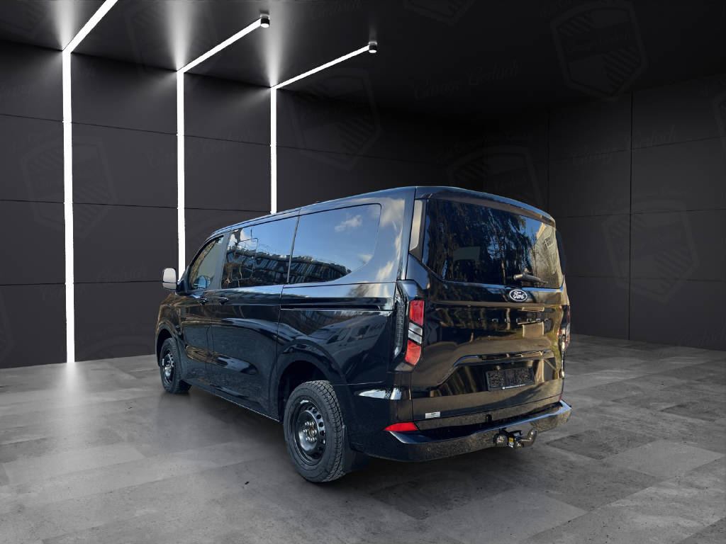 FORD Tourneo Custom 320 L1 2.0 EcoBlue 136 Titanium-showroom-element-3