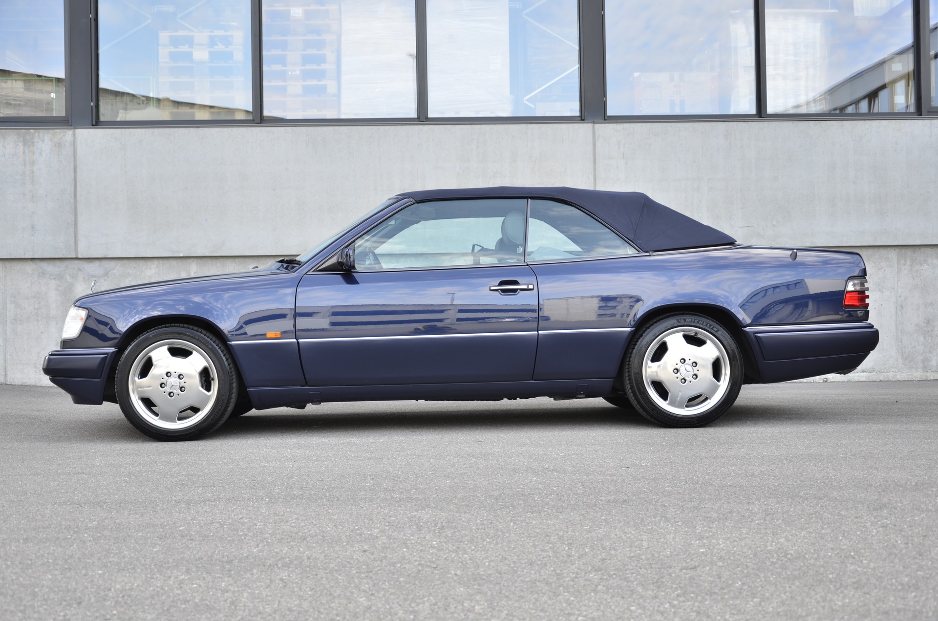 MERCEDES-BENZ E 320 Cabrio