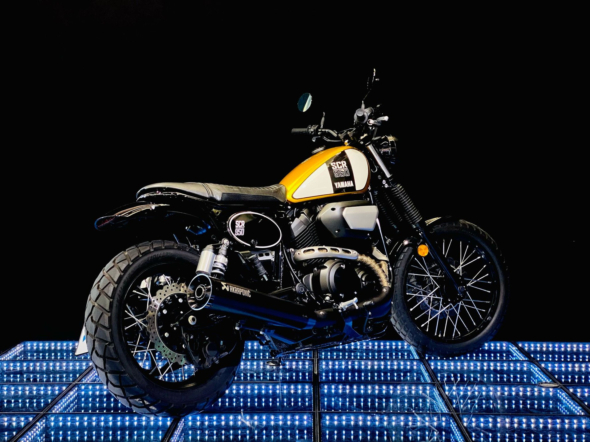 YAMAHA SCR 950 ABS **limited edt. Nr. 5/10**-image-6