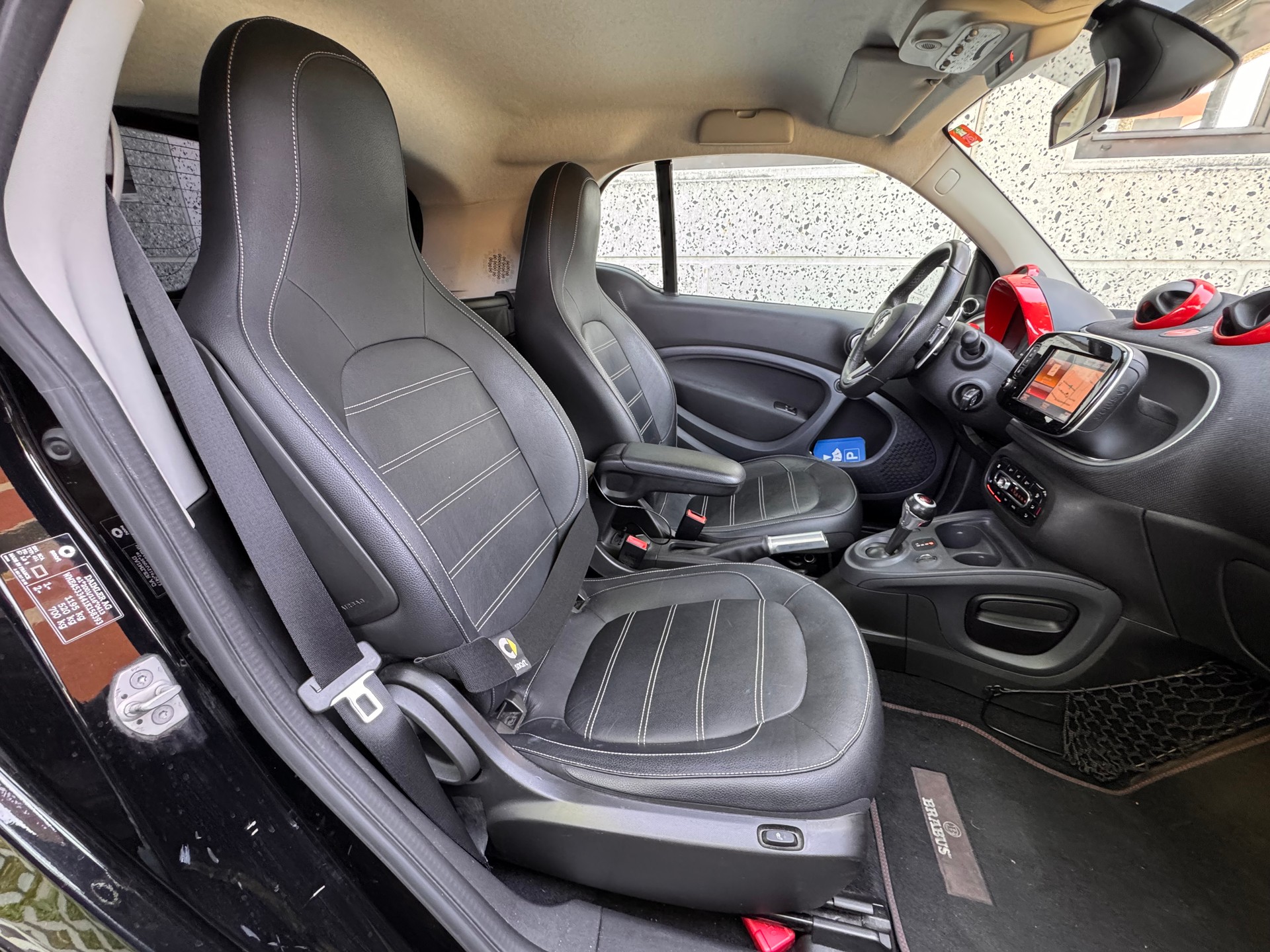 SMART fortwo black pearl twinmatic-image-7
