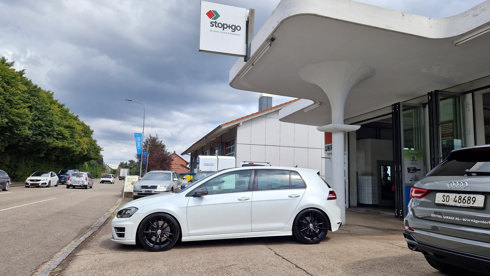 VW Golf 2.0 TSI R 360S 4Motion DSG-image-1