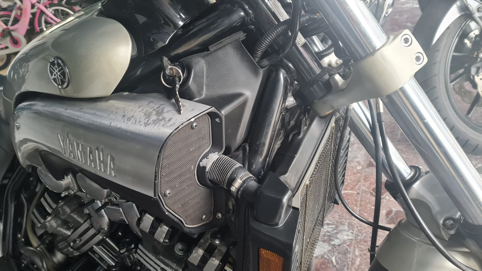 YAMAHA V-Max VMX 1200 (CAN)-image-8