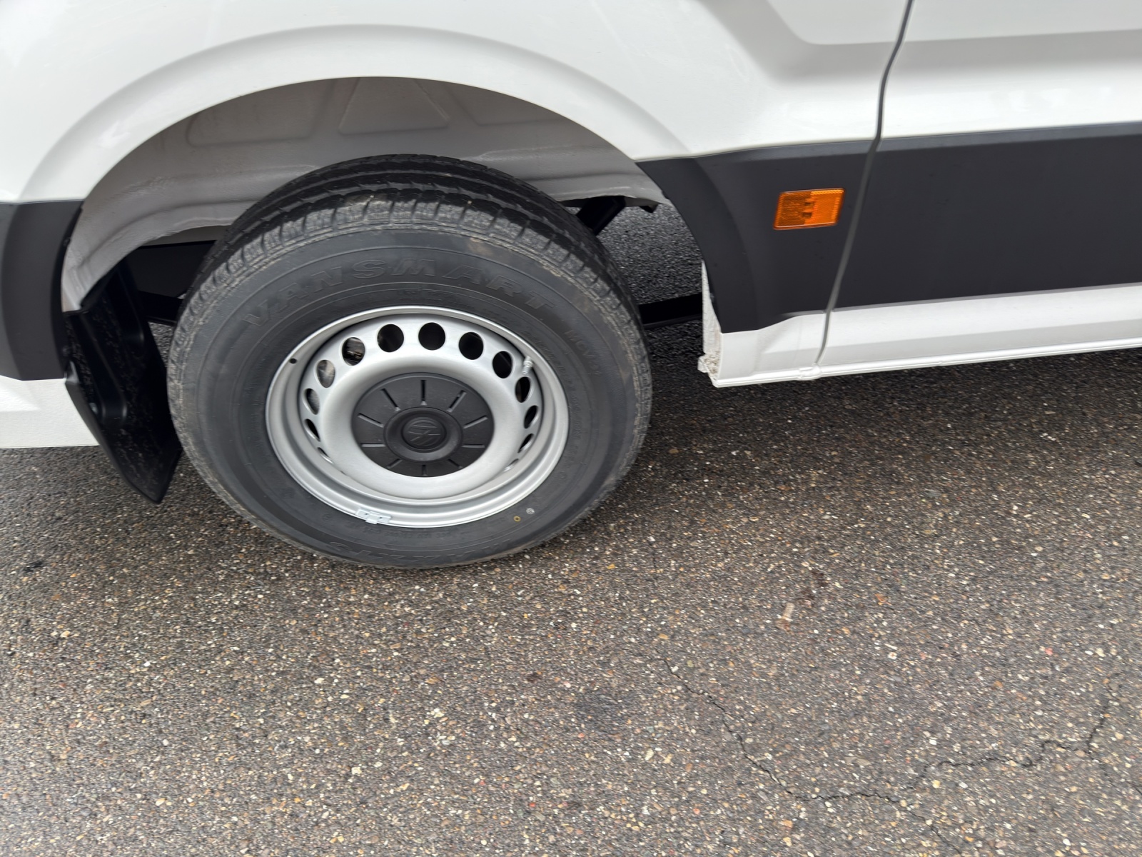 VW Crafter 35 2.0 TDI Entry L3 A-image-17