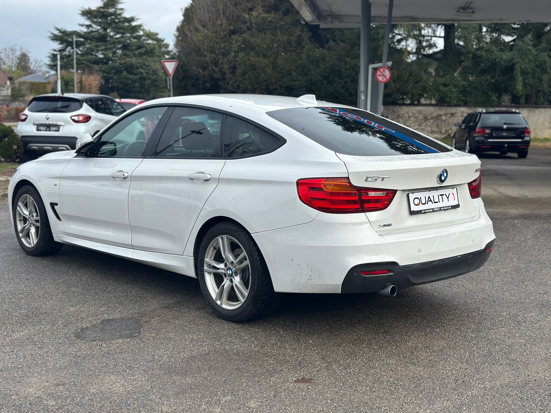 BMW 320d GT xDrive Sport Line Steptronic-image-7