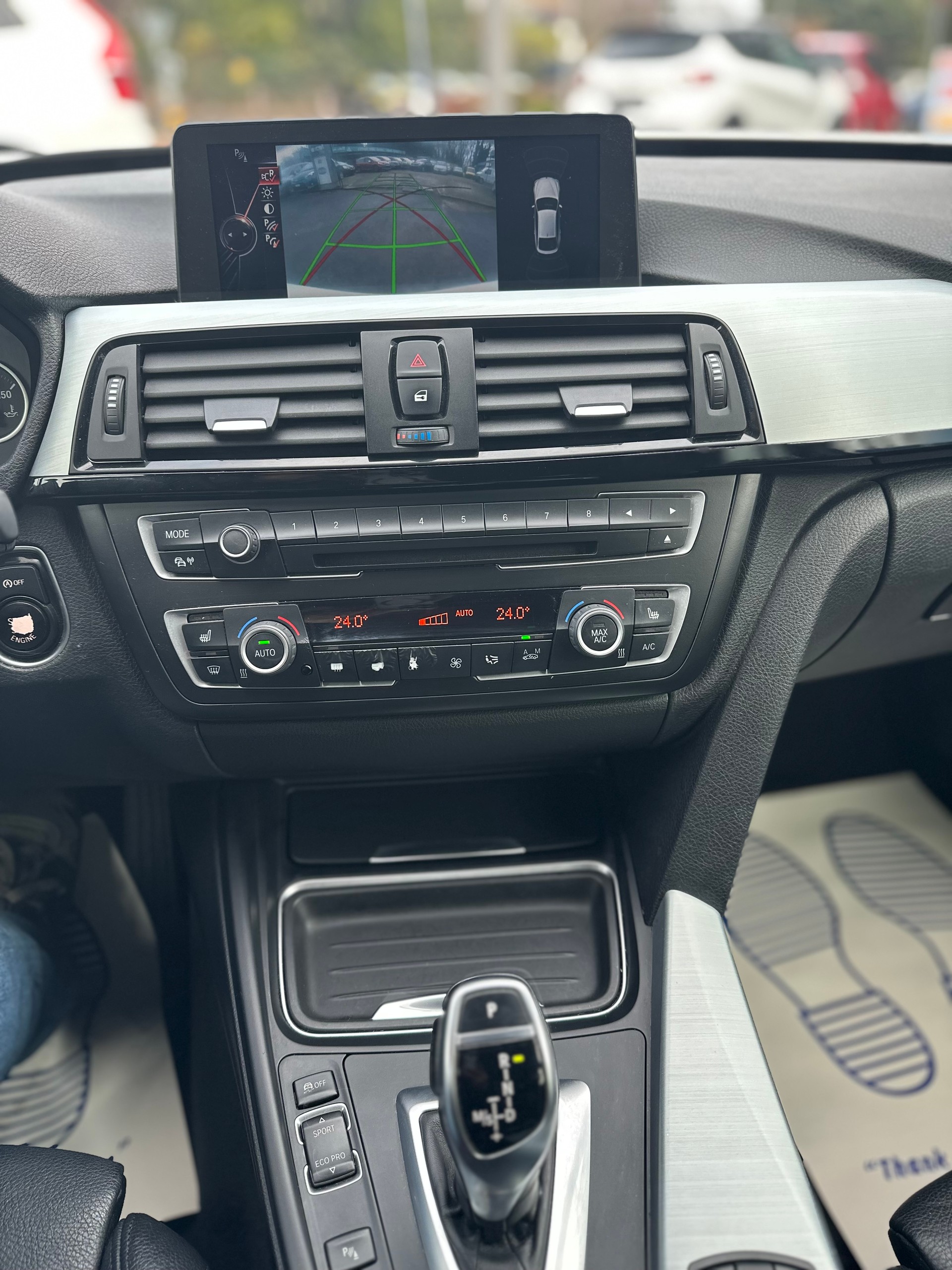 BMW 320d GT xDrive Sport Line Steptronic-image-13