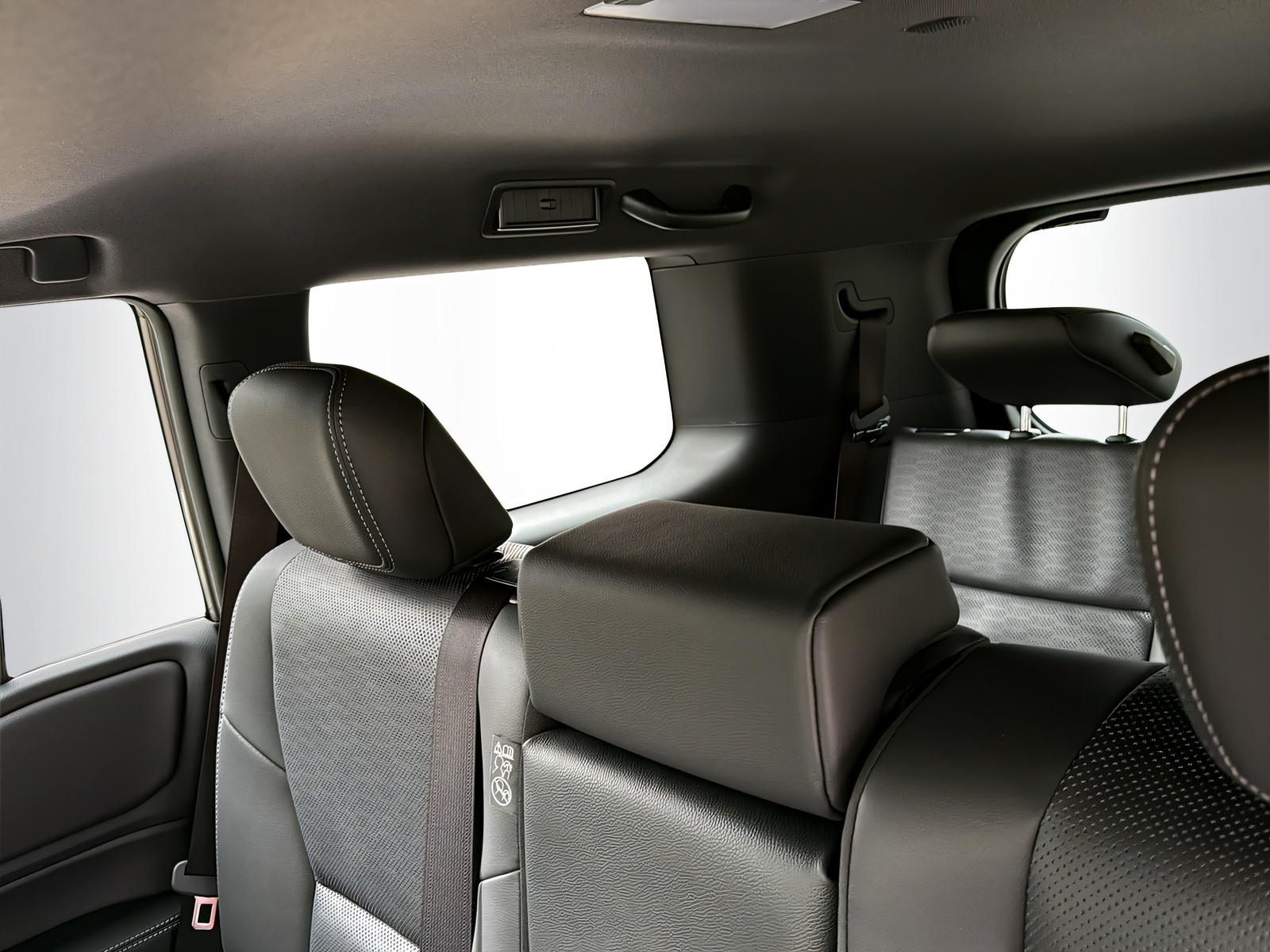 TOYOTA Land Cruiser 2.8 D 48V Invincible-image-8