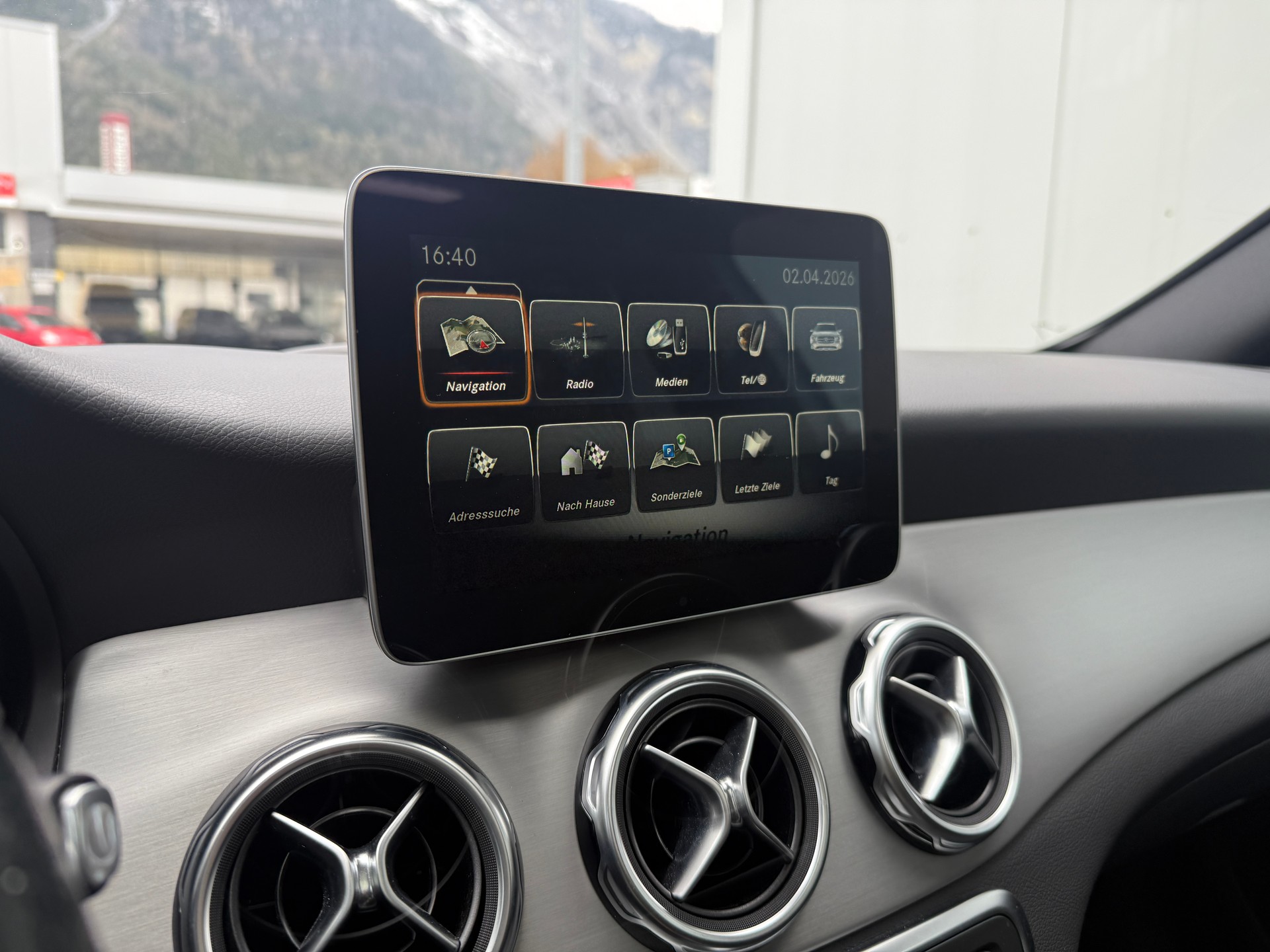 MERCEDES-BENZ GLA 250 AMG Line 4Matic 7G-DCT *TOPZUSTAND* SEHR GEPFLEGT*-image-24