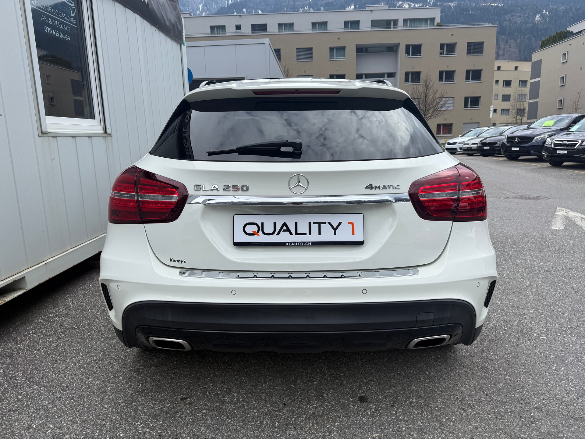 MERCEDES-BENZ GLA 250 AMG Line 4Matic 7G-DCT *TOPZUSTAND* SEHR GEPFLEGT*-image-4