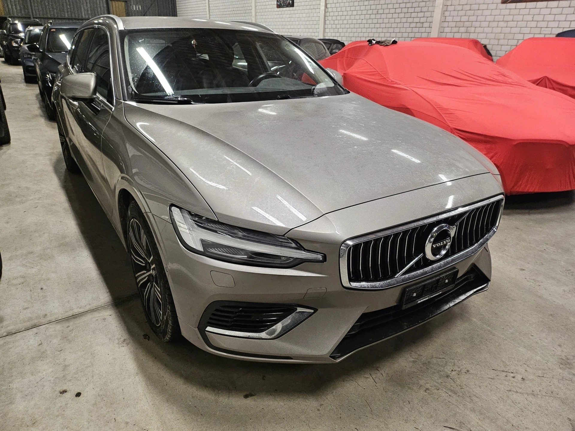 VOLVO V60 T6 eAWD Inscription, 253 PS- Hybrid/Benzin-image-12